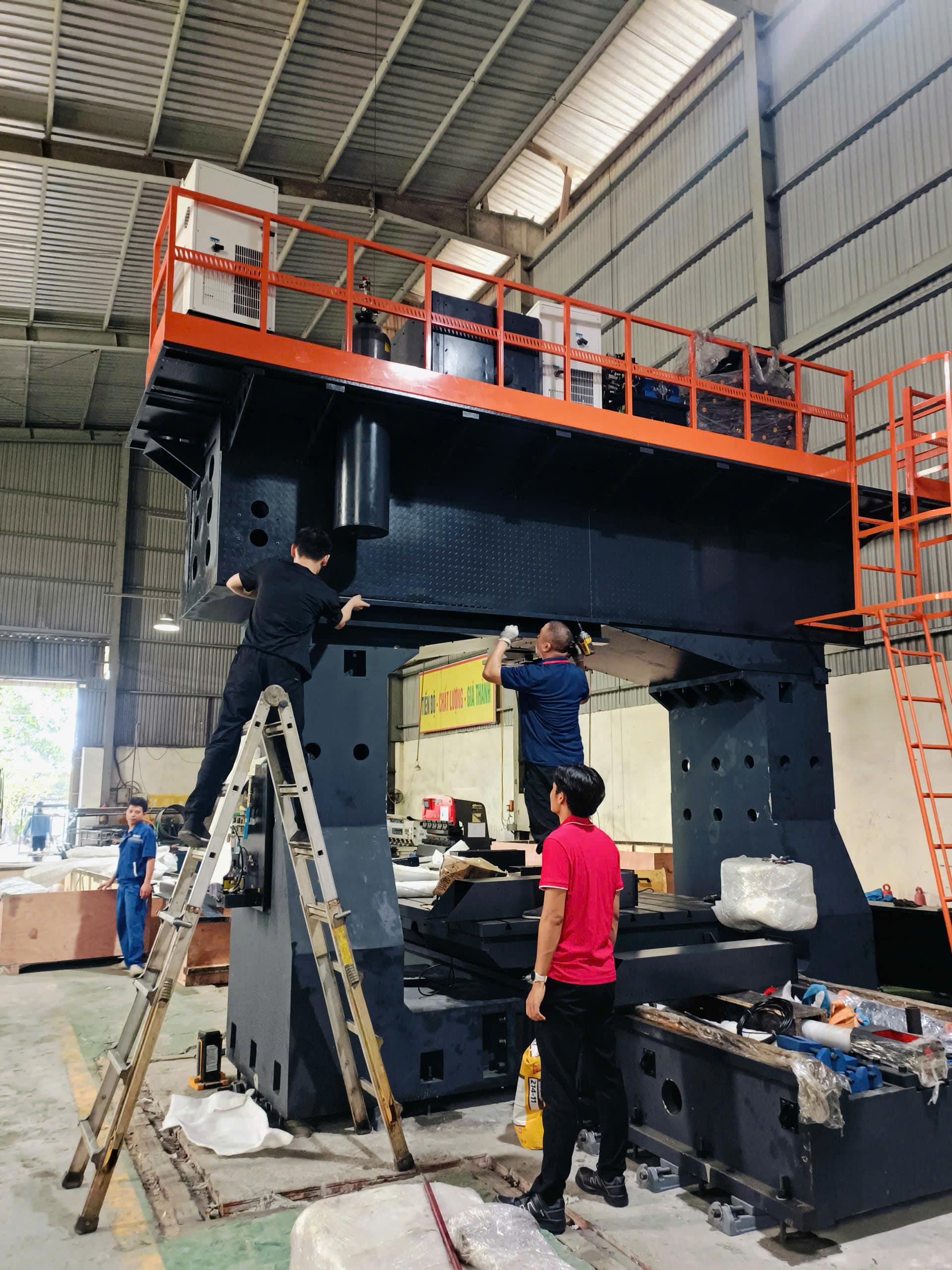Lắp đặt máy phay cỡ lớn